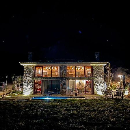 Modern Stone Villas With Swimming Pool Alivérion Dış mekan fotoğraf
