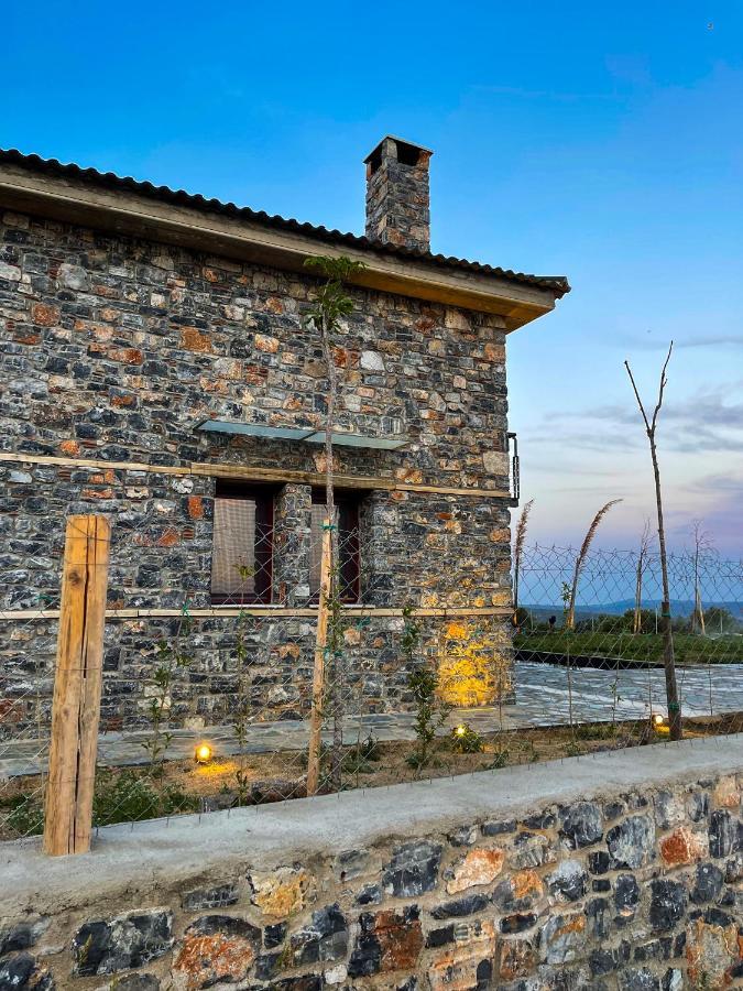 Modern Stone Villas With Swimming Pool Alivérion Dış mekan fotoğraf