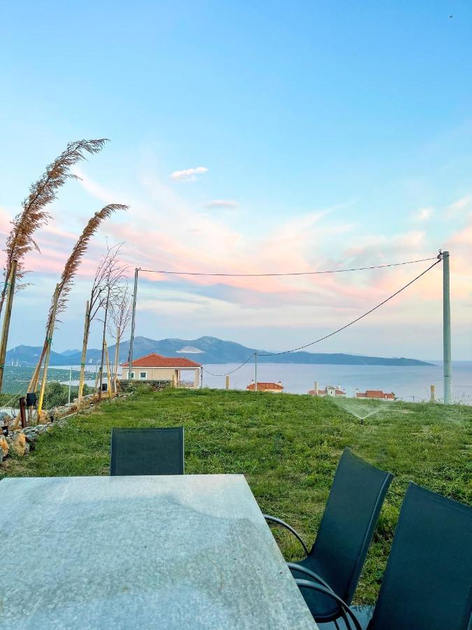 Modern Stone Villas With Swimming Pool Alivérion Dış mekan fotoğraf