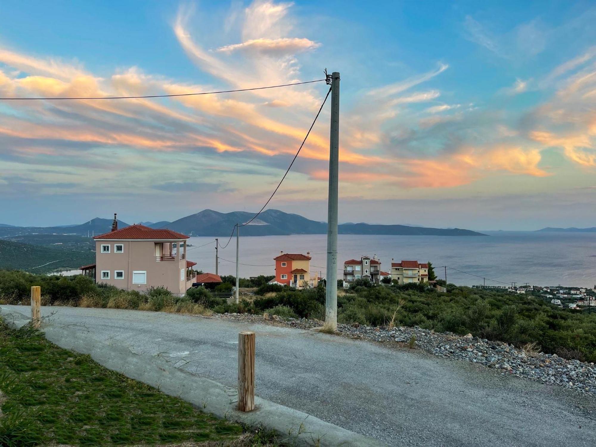 Modern Stone Villas With Swimming Pool Alivérion Dış mekan fotoğraf
